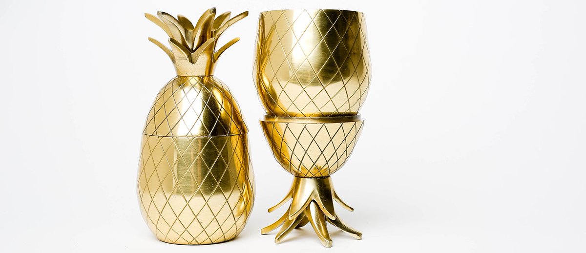 The perfect housewarming gift is personal, thoughtful, and functional. Read more for excellent housewarming gift ideas that will help turn any house into a home: bit.ly/2z8Ok8K