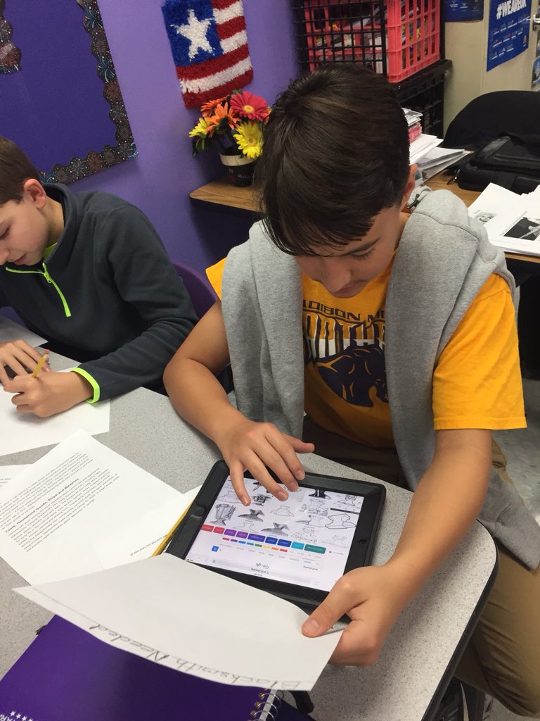 MMS_Panthers's tweet image. Social studies classes using technology to create advertisements #ApplyLearning #GreatDay2BAPanther #CheckOutMMS