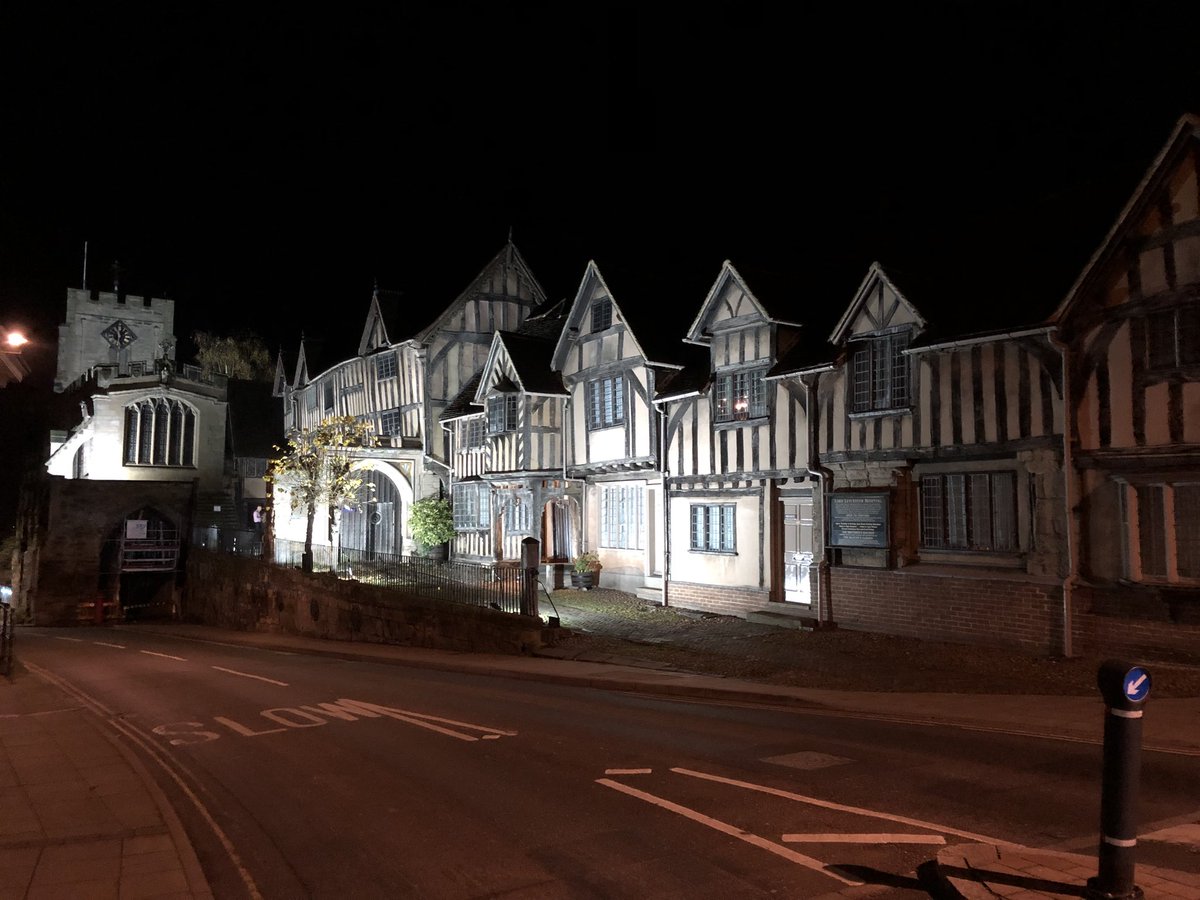 dunksr's tweet photo. Walking home after enjoyable pre #InterConnectIBM Architect meal out https://t.co/AFLILb74Ux