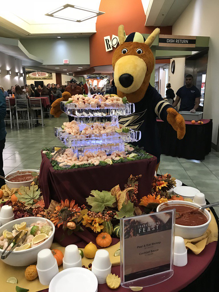 UADiningService's tweet photo. Zippy's in the house! #uathanksgivingfeast #robscafe #uadiningservice https://t.co/1WdM0epADu