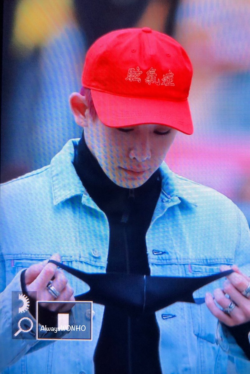 AlwaysWonho's tweet photo. 171117 뮤뱅 출근

#몬스타엑스 #MONSTA_X 
#원호 #WONHO 
@OfficialMonstaX https://t.co/kujD2tXtpu