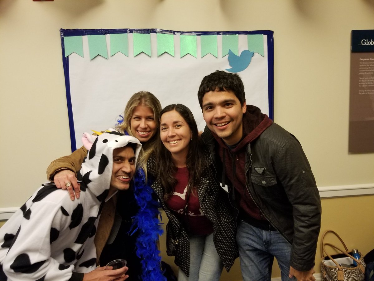 MBAHoos2019's tweet photo. #brandchallenge2017 #whydarden https://t.co/NHLRvIJF7K