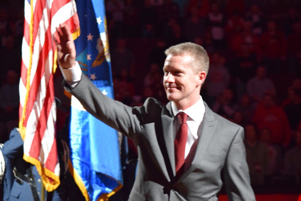 OSU_AD's tweet image. Congrats and good luck to Vince O’Brien on his new position with OSU Sports Medicine! 
24+ years @OhioStAthletics trainer ... 18 with @OhioStateHoops 
THANKS VINNIE! #GoBucks