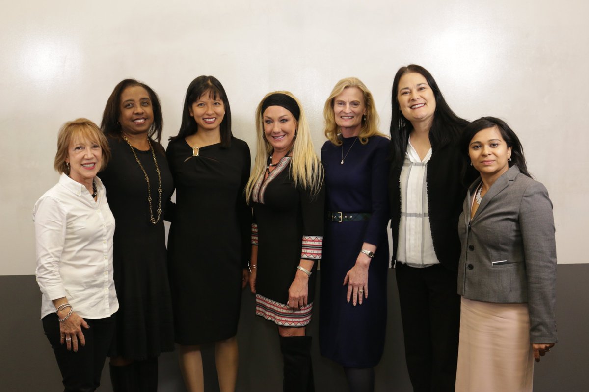 thecarolinedunn's tweet photo. .@WirelessTechATL 's 14th annual analysts session "What's Ahead in 2018 & Beyond" @mel_sorrentino @rlingle #WlsPredict #WomeninWireless https://t.co/RlMvnrgx1E