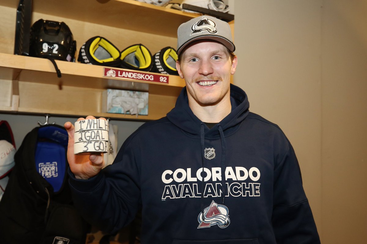 “Can you see the ‘stache with the flash on?”  *looks at photo*  “Siiiiick!”  #GoAvsGo https://t.co/YVT7BS4jy6