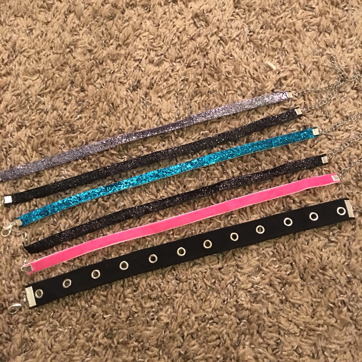 shopxokels's tweet photo. Anyone wanna get these chokers off of my hands? $1 each free shipping :) https://t.co/IzdbkF4wg7