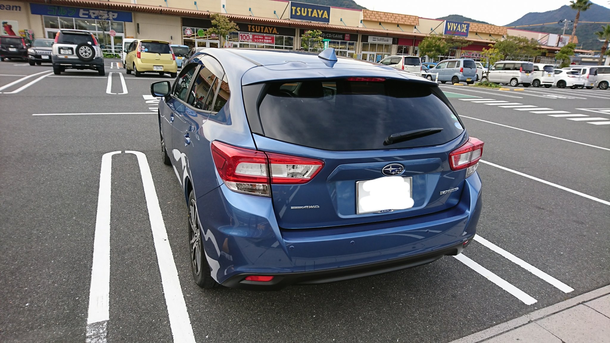 モミジ 遅ればせながら 納車されました スバル インプレッサスポーツ 2 0i L Awd クォーツブルーパールです とってもうれしいです ｰ インプレッサスポーツ T Co Mwqfhyhxrp Twitter