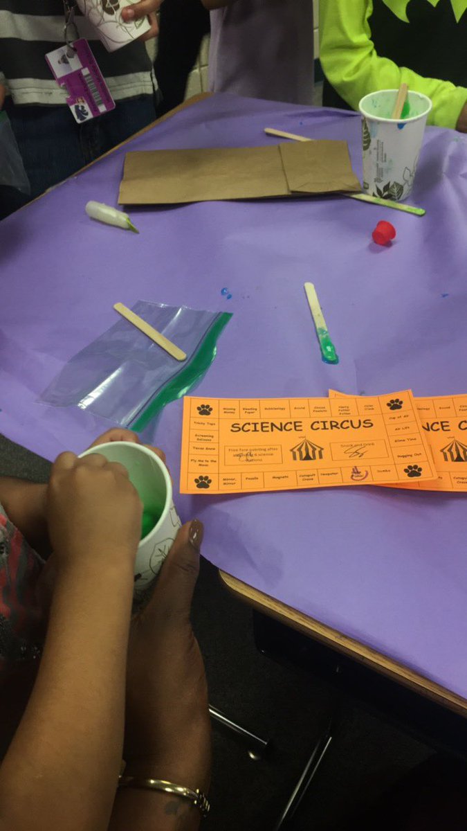 MissBuck_NBE's tweet photo. Science Circus @HumbleISD_NBE Our parents really showed up and SLIME TIME was so much fun! #NBE #STEM #Proud2BeHumbleISD @MrsCollier_NBE @AliciaChavezNBE https://t.co/104jGaoZy7