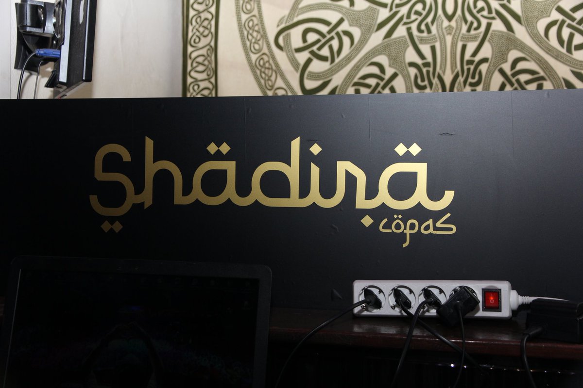 extremphotocoll's tweet photo. Noche grande de inauguración en Shädirä Copas Almendralejo con @kalunga_1984 gracias a todos os esperamos mañana y el sábado con mucho más https://t.co/2IrglgR21L