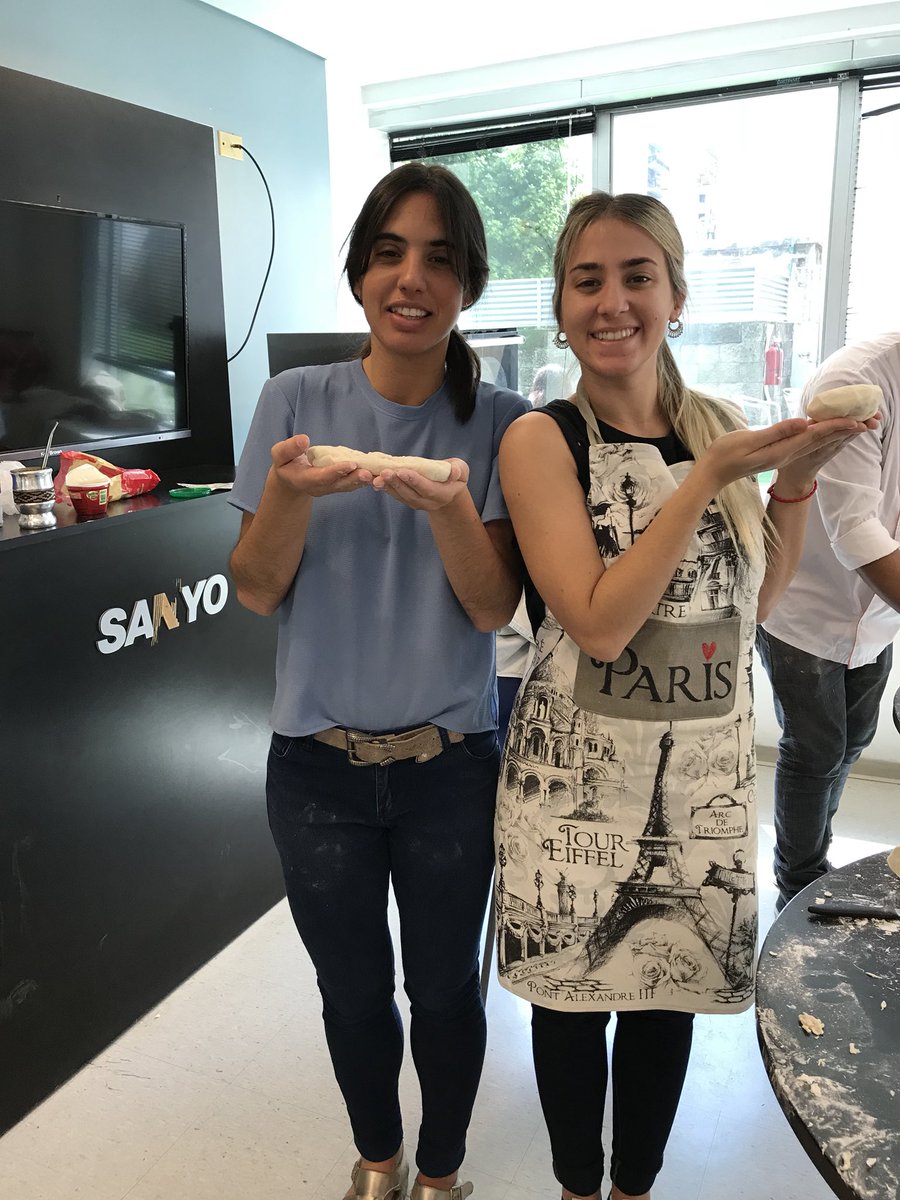 bepanself's tweet photo. Así amasábamos en la @udepalermo @holapancoe #pancoe11 #pancoe #educaciondisfrutable https://t.co/AnCrdpi4OE
