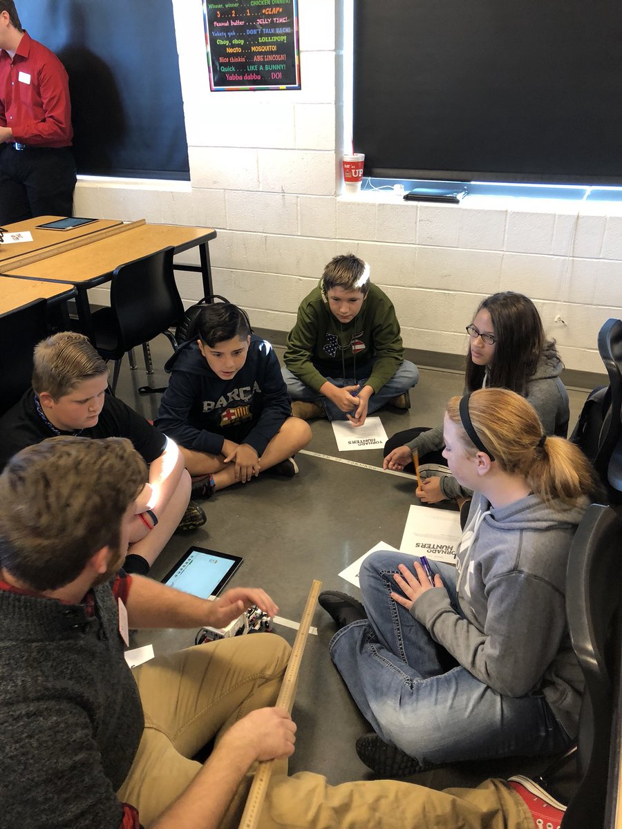 hannerpj's tweet photo. Mrs. Millsā 6th Grade science class hosted SEMO students and their instructor, who assisted the students with a lesson on coding and robotics!#KABMS #LeadLAP https://t.co/PTfqHFTFEp