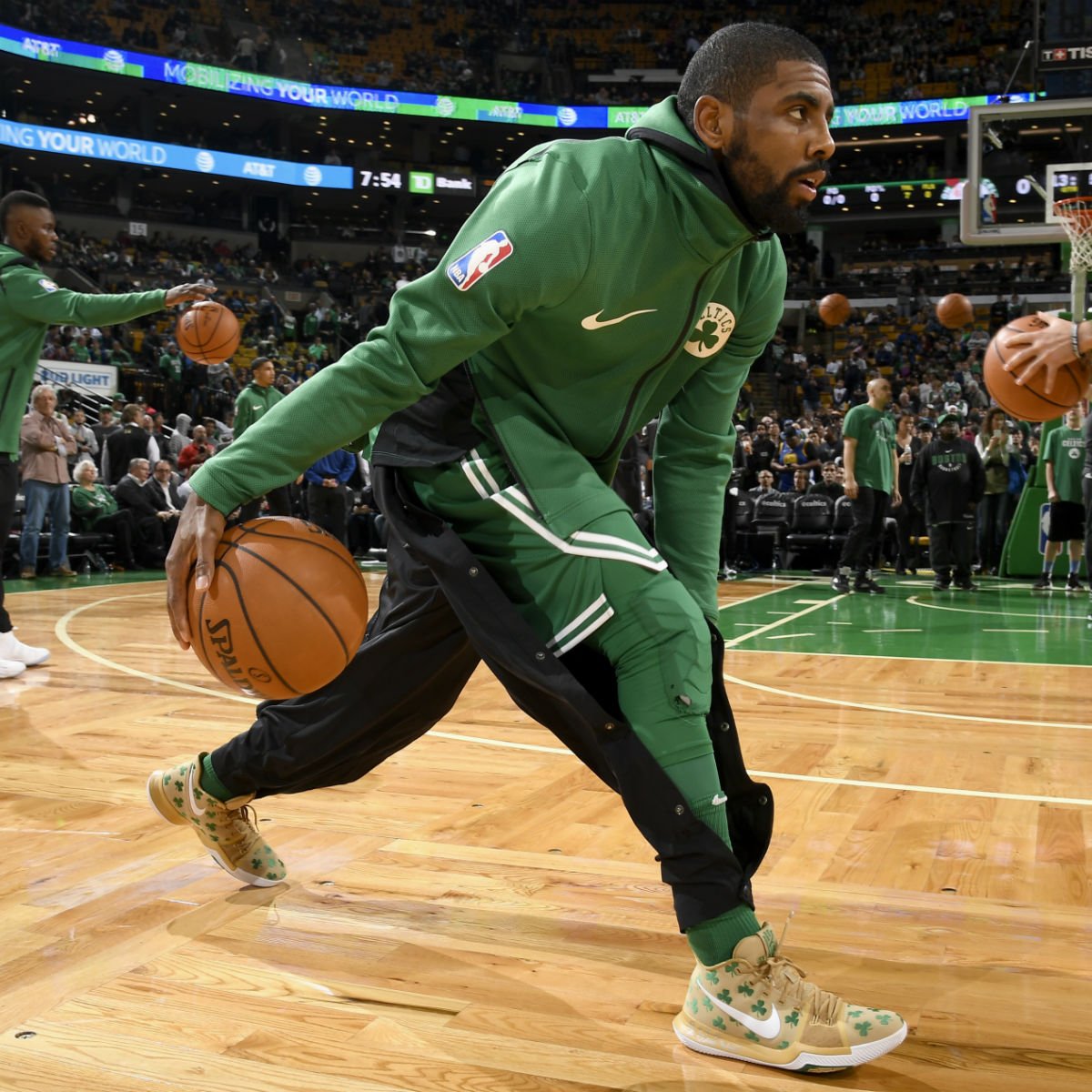 kyrie irving wearing kyrie 3