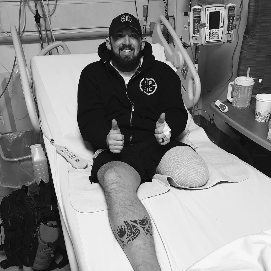 Bderby11's tweet image. A true American hero who I’ve had the privilege of meeting is in need of our help. Please get the word out and give a little back to a man who gave us everything as a marine  @BeardL1f3 gofundme.com/truckit