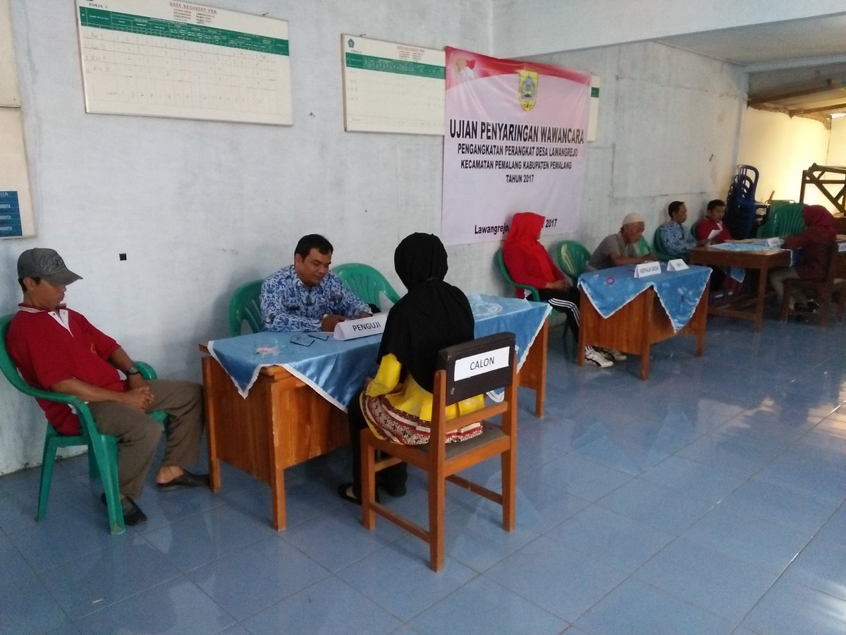 DLawangrejo's tweet photo. Pelaksanaan tes wawancara calon prades @DLawangrejo 
@dinpermasdespml @hirmanofficial @kecpemalang1 @puspindes https://t.co/TzMlTsRl5E