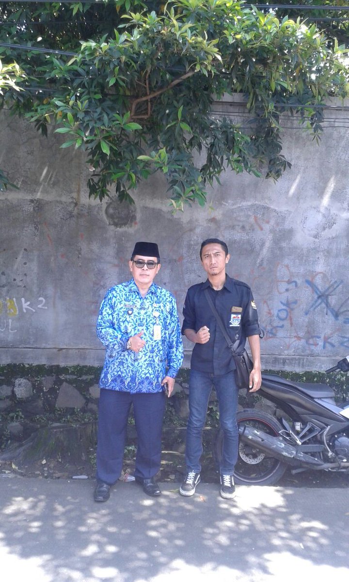XTC__Indonesia's tweet photo. Baksos hari jumat barokah Pac Buah batu dpc @XTCKotaBandung https://t.co/QmV9M61otk
