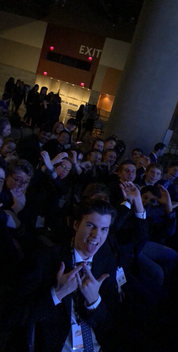 chap_deca's tweet image. Chap DECA representin at #WRLC2017 lets get ready to #ignite this conference! 🔥🔥🔥