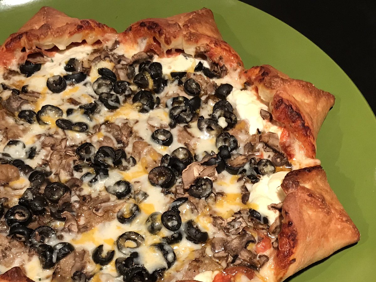 ChefMiyahara's tweet image. Picked up a @PapaMurphys pizza, took it home, and turned it into this!
#LoveAt425 #PizzaHack
#PlayWithYourFood