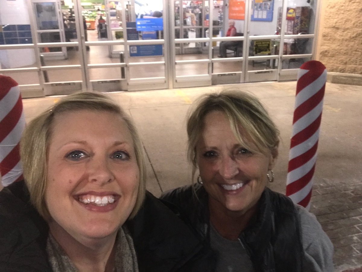 eslawler's tweet photo. Collaboration❤️: 1st grade teachers run into each other buying craft supplies 🦃🌽🐟We shared ideas then divided materials in the parking lot 🙂Thanks, Steph! Can’t wait to start a new T-giving tradition in my class! @steff_0316 @hpelem @webstertrojans @MSCSTrojans #ontheMove https://t.co/yI3PWGCKbg