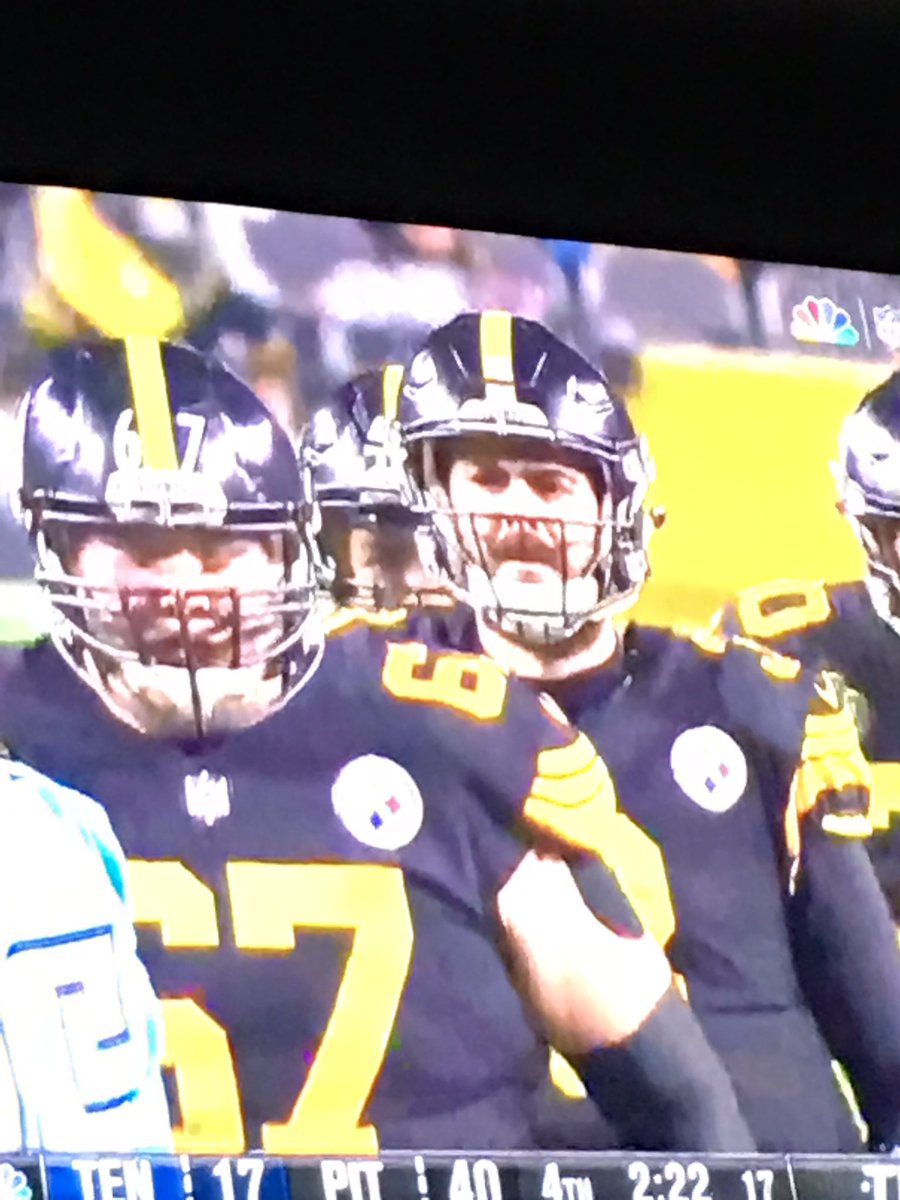 V_Bhatt29's tweet photo. @BarstoolBigCat in at QB #notthatfat https://t.co/IuNzm0JIwC