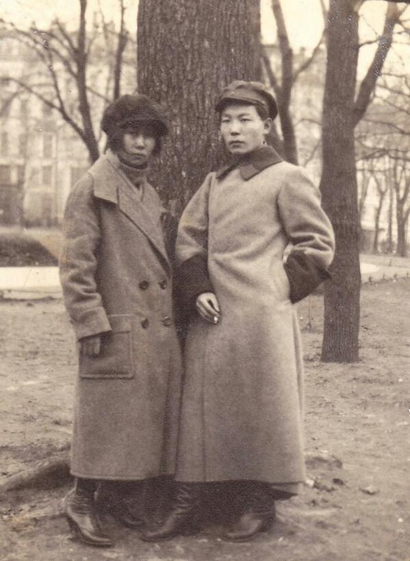 Шинжлэх ухааны хүрээлэнгийн Дуун ухааны кабинетийн орон тооны оюутан (эрдэм шинжилгээний ажилтан), Шинжлэх ухааны хүрээлэнгийн өрнө дахины хэлний орчуулагч, Түүхийн тасгийн эрхлэгч, Дуун ухааны тасгийн эрхлэгч, судлагч Дашдоржийн Нацагдорж 1906 оны энэ өдөр мэндэлжээ.