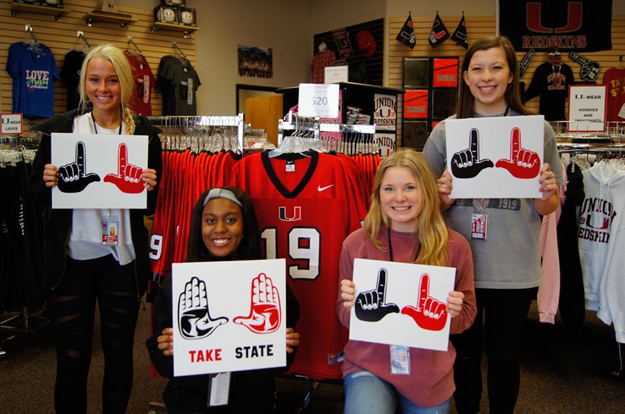 UnionSchools's tweet photo. Fans rush to @U_WearStore Store for Redskins gear! https://t.co/RgHWggiXRM You can still get tickets to the state football contest against Owasso at 5:30pm at the gate at TU; or u can order online https://t.co/N465qF2GaT. @Union_Athletics @UnionHSTulsa @TheTribeUHS #KEVSTRONG https://t.co/bSbBIJGdlp