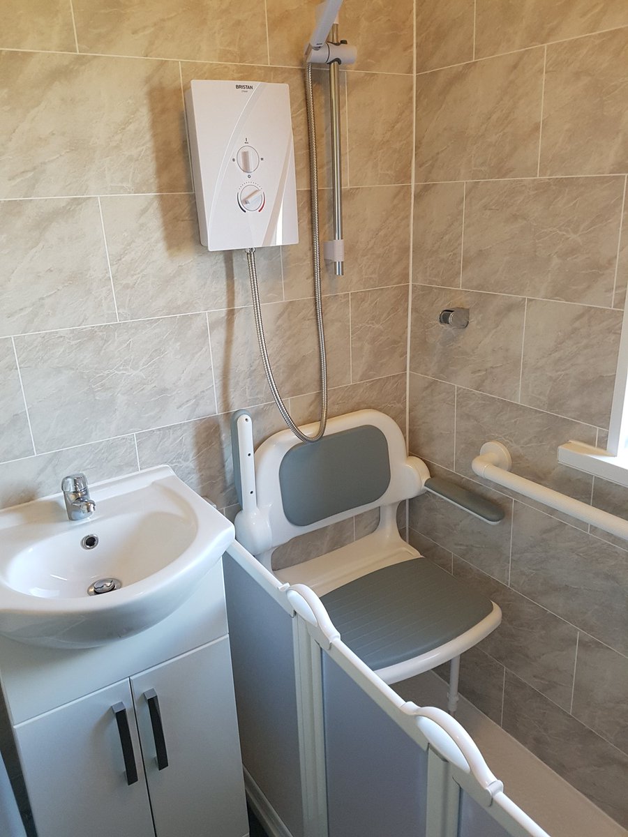ChrisPGS's tweet photo. Low level shower fitted with access doors. Wall panels by @PrincipalityP_W Flooring by @mhflooring . Customers now safe when showering. https://t.co/VmZbdjZhj6