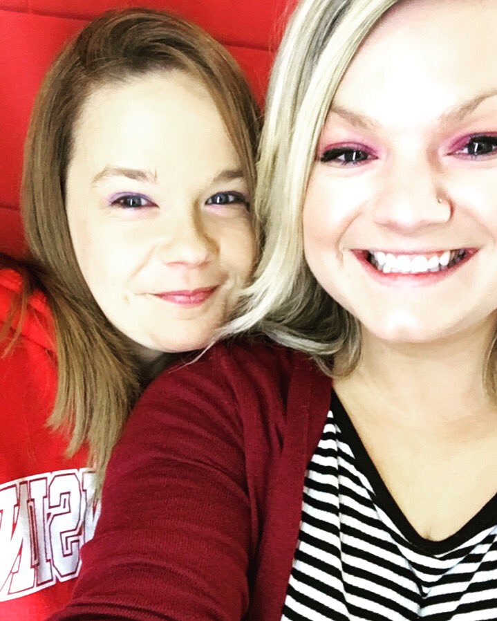 When it’s Fri-yay and your team killed the truck &amp; the backroom looks good... had to celebrate with some photo booth selfies 🙌🏻