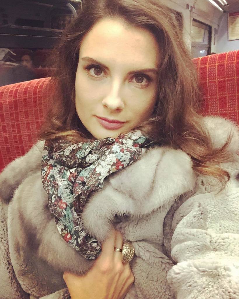 Style__Infinity's tweet photo. Brrrr, so cold outside, it’s time to wear my #fur
#furcoat #winterfashion #wintercoat #staywarm #personalshopper #lifeofstylist #styleinfinity #personalstylist #fashionstylist https://t.co/R34DDOfhVE https://t.co/FfgCc1W0Jq