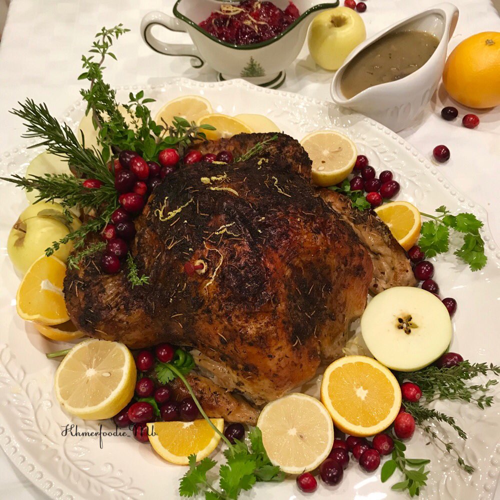 SophavySuy's tweet photo. Home cooked turkey 🦃 🍽🍷🍾🎉🎊🔝! #turcky #honemade #homecooking #bestfood #tasty #truecooks ! https://t.co/fsHO9ppt1q