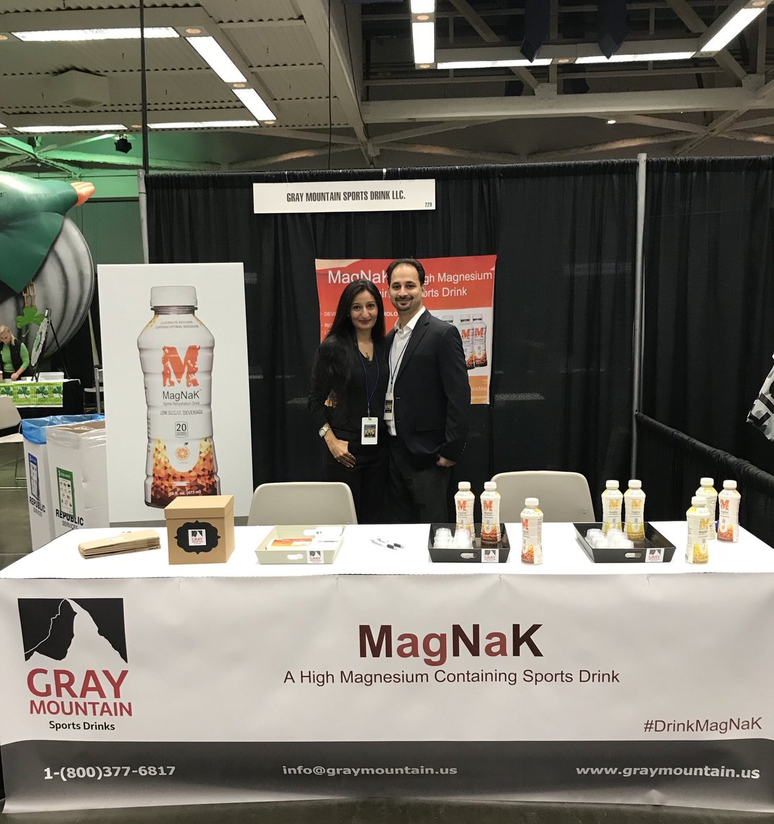 drinkmagnak's tweet photo. Thrilled to be here! #DrinkMagNaK #sportsdrink #electrolytes #hydration #marathon #runSRA #RunCIM #CIM35 #sacramento #magnesium https://t.co/SVE11MRlc4