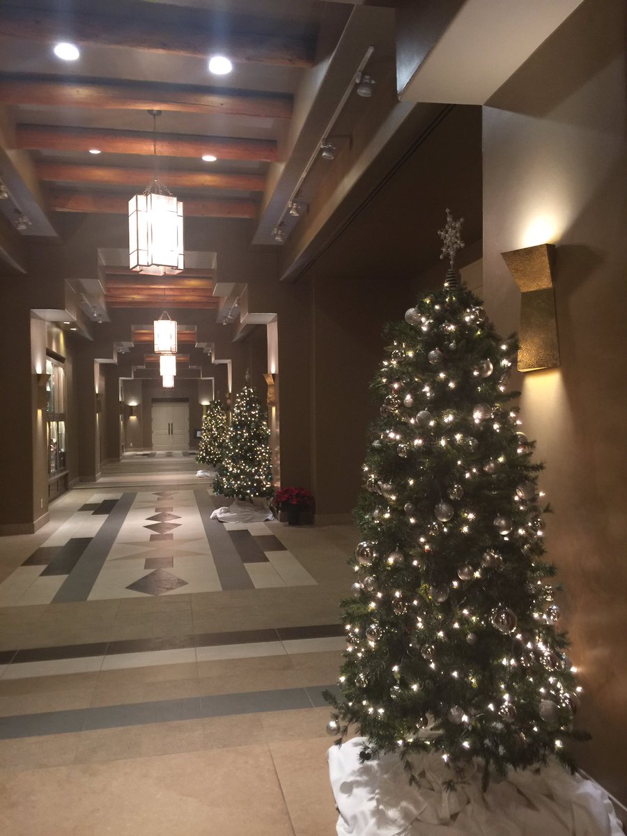 Attended the #SantaFe Chamber of Commerce Business Over Breakfast this morning. Beautiful decorations throughout <a href="/EldoradoHotel/">Eldorado Hotel & Spa</a>.