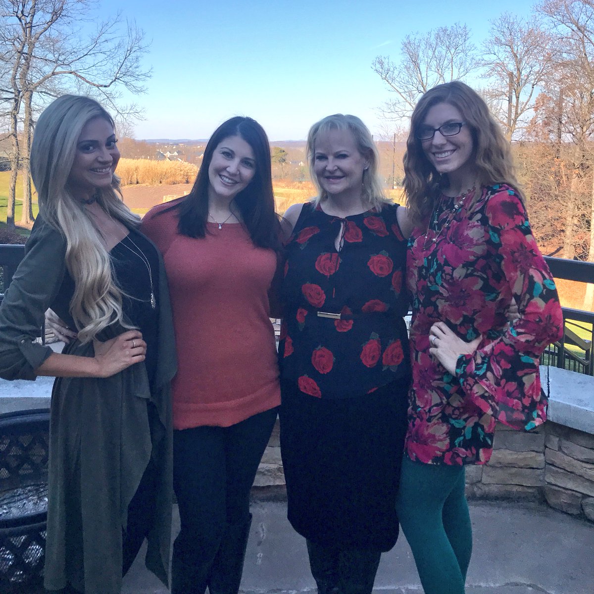 andreakhourypr's tweet image. A beautiful day with friends at @LansdowneResort! @HighHeeledHW @RestonLimoBlog @restonlimo #vabizcon