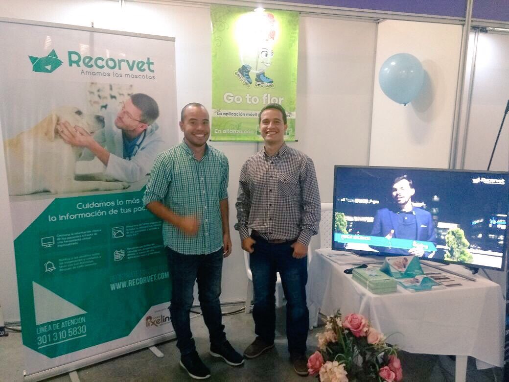 Adrymatallana's tweet photo. @ucooperativaiba orgullosa con #Emprendedores @pixeling.co y #GoToFlor en #EncuentroTecnologicoIbague @ViveLabs @Alcaldiaibague @acquacc #OrgulloUCC https://t.co/pvzgedcPm4