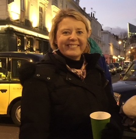 jacquiwilkin's tweet photo. The Festive Season has arrived in Pimlico! @PimlicoWarwick welcomed @LM_Westminster to switch on the Christmas lights. It was a great turnout from local residents joining in carol singing and  mulled wine and hot chocolate to keep us all warm! @CLWCA https://t.co/MePXErIrvq
