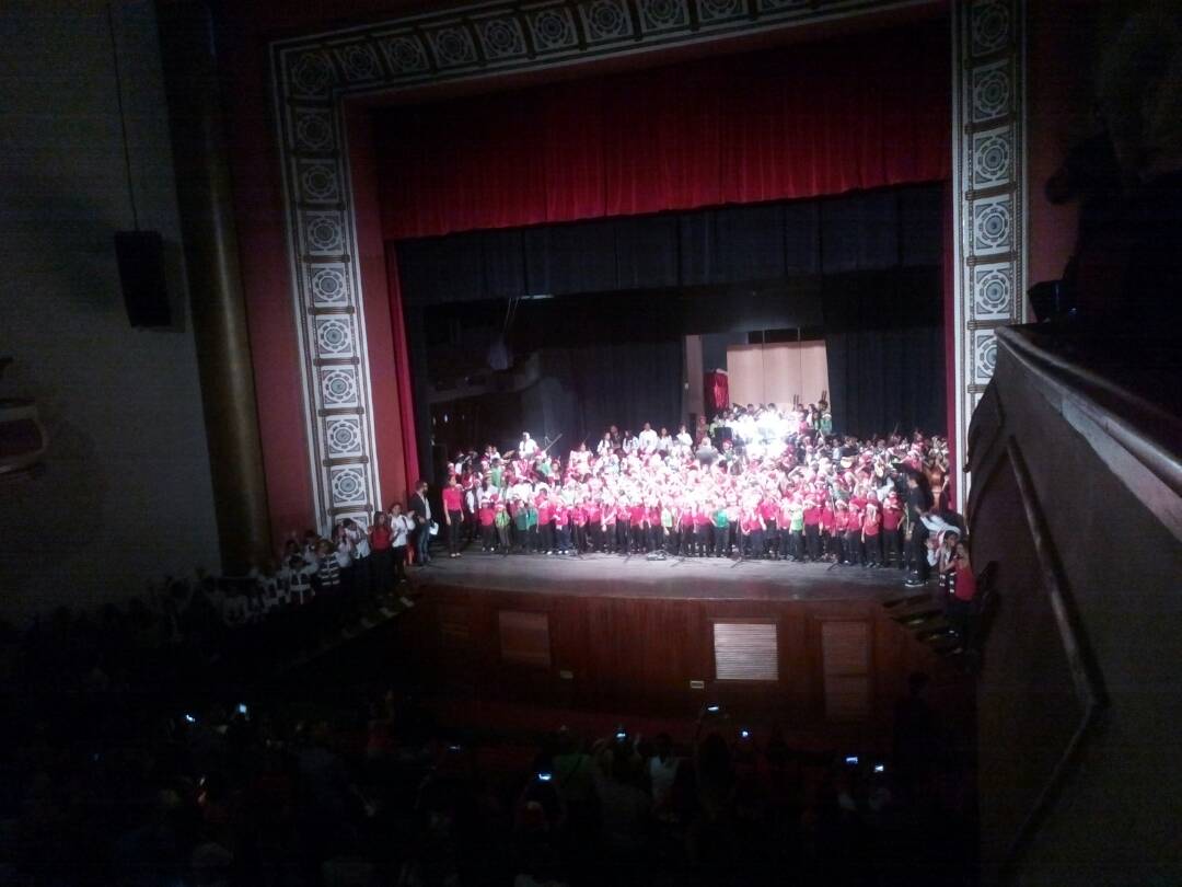 NucleoJuanJLara's tweet photo. La alegría de diciembre se siente en nuestro núcleo, hoy más de 600 beneficiarios dieron muestra que en @elsistema somos una Familia
FELIZ INICIO DE DICIEMBRE!
#SomosElSistema https://t.co/h7zEfv8D7p
