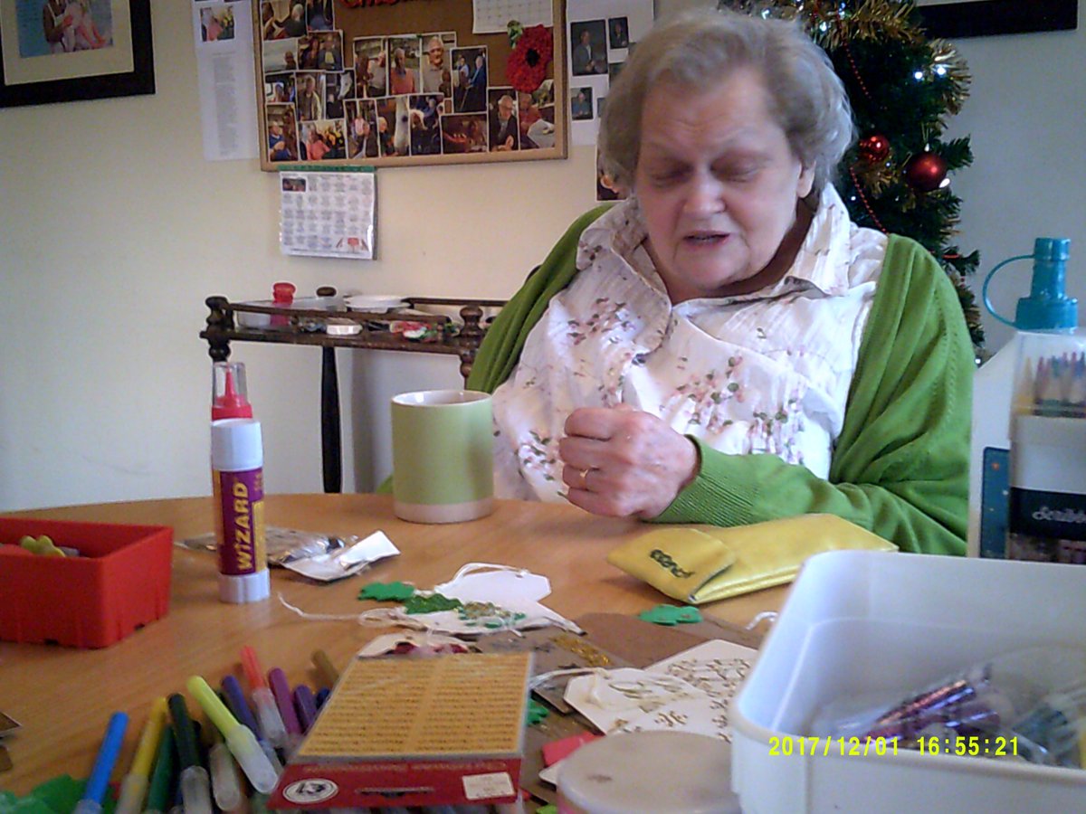 CasterbridgeDT2's tweet photo. We've had a lovely afternoon making gift cards at Casterbridge ready for Christmas! #ArtsandCrafts #glitter #giftcards #creativitymatters https://t.co/IBbm7uUccO