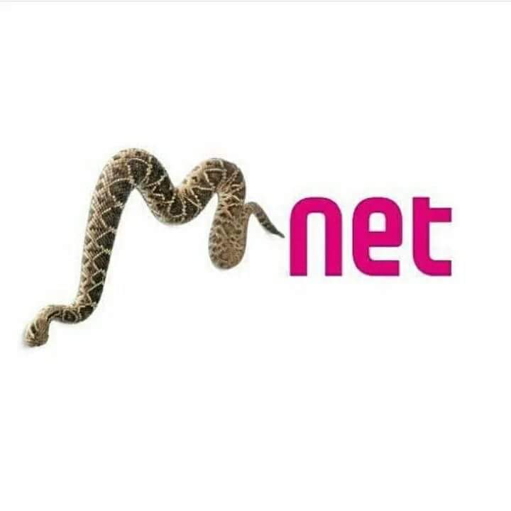 lovebpink0808's tweet photo. Most trashy award i've ever seen.....Fuck this award 🖕🖕🖕
@MnetMAMA 
#Snake_Mnet
#재검토요청_마마
#reevulationrequest_MAMA
#BLACKPINKREDFACE https://t.co/DswvlVQK8l