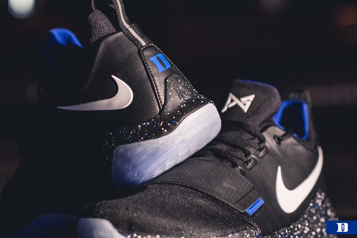 DukeMBB's tweet photo. PG1 Duke PEs are 🔥🔥🔥.

#DukeKicks 🔵😈 https://t.co/VpWXXm8Sms