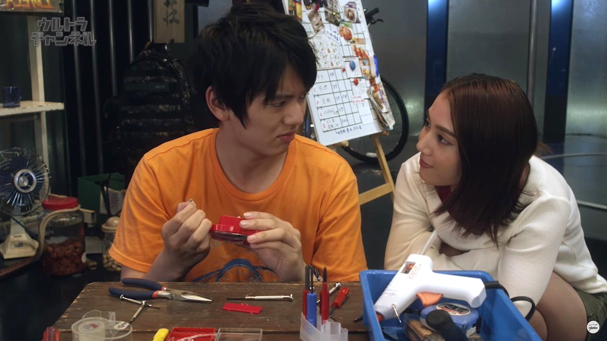 みやこびと19号 Sur Twitter そっと背中を押してくれる姉さん達が居るリクが羨ましい ウルトラマンジード 鳥羽ライハ 愛崎モア