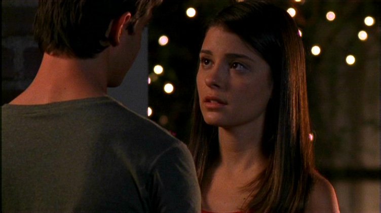 crashdowncom's tweet photo. Max: When I saw Valenti taking you away like that...it just hit home for me, you know? How much knowing me has screwed up your life.
Liz: No, it's just the opposite. #oldsoapfactory #Roswell #RoswellRealTimeRewatch #HeatWave #MaxAndLiz #Dreamer https://t.co/eMJLeoG0iQ