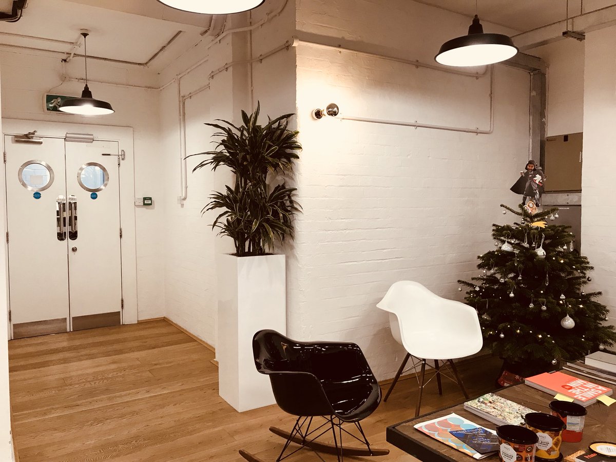 Stepladder_news's tweet image. TIS THE SEASON TO BE ROYALLY INCOHERENT #Christmas #StepMas