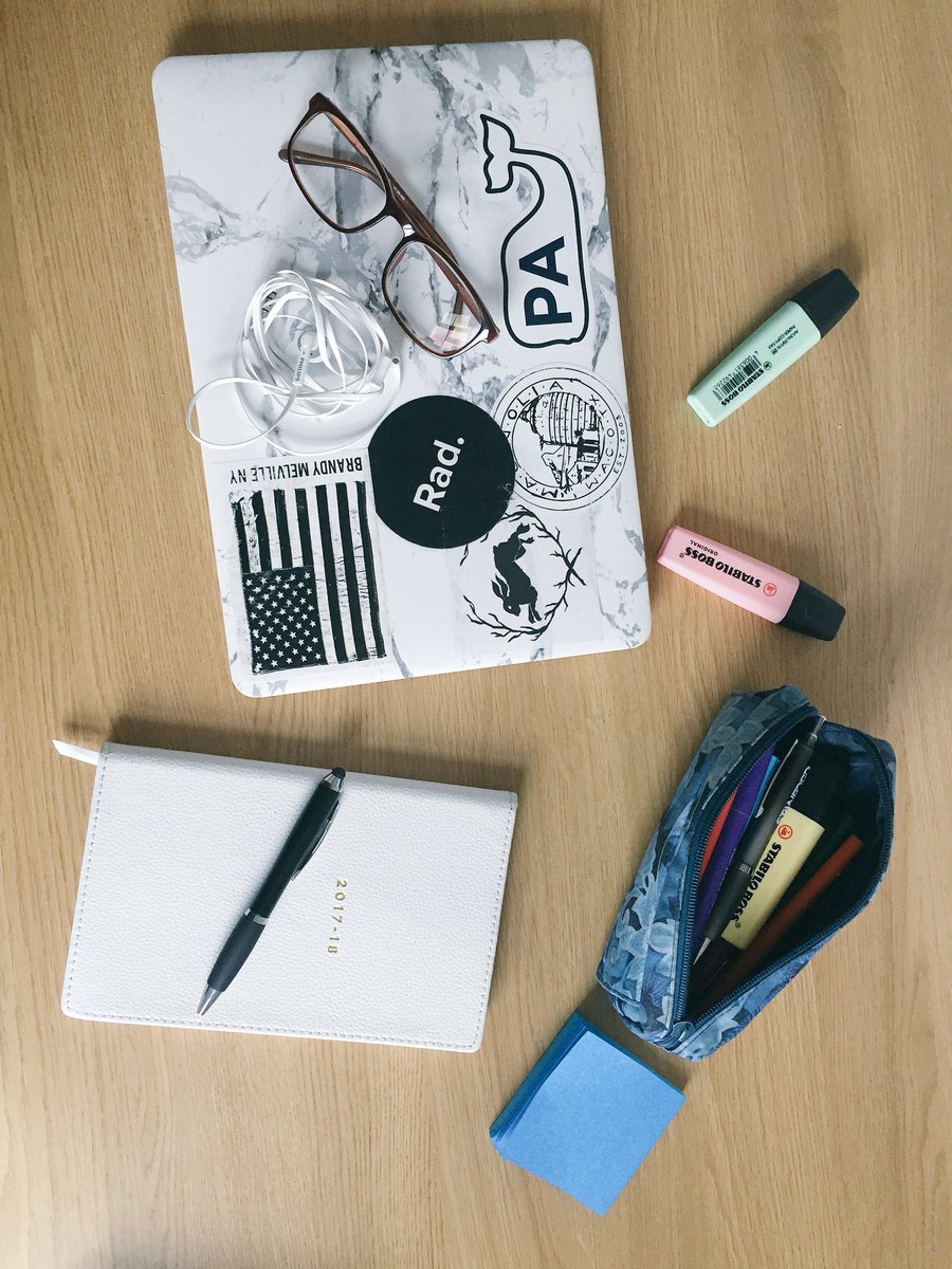 OliviaGHills's tweet photo. Todayβs set up, ready to be productive πͺπ»#mystudentexperience #N560 https://t.co/wx7L6LquHD