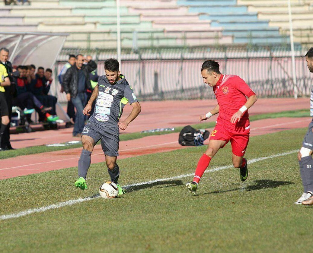 mobofficiel54's tweet photo. #CABMOB
Mi-temps à Batna. Zéro partout entre les deux formations. 

#BEJAIA #KABYLIE #BATNA #BERBÈRE #IMAZIGHEN https://t.co/4aMWqTMG8c