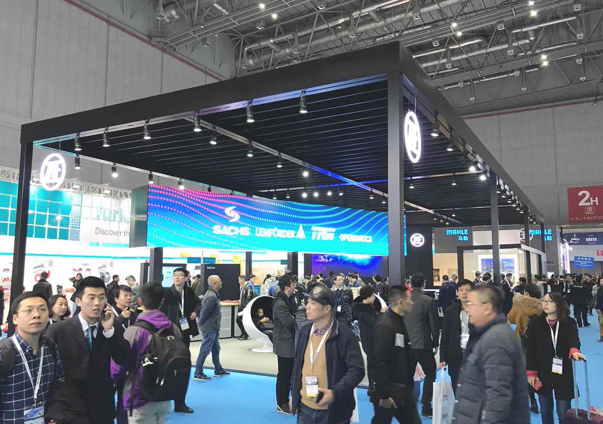 ERCAdditiv's tweet image. ERC Additiv GmbH at #AutomechanikaShanghai! Impressions from Automechanika 2017 Shanghai #fueladditive, #oiladditive, #diesel, #petrol, #systemcleaner, #mineralöl, #kraftstoffe, #erdöl, #automotive, #aftermarket