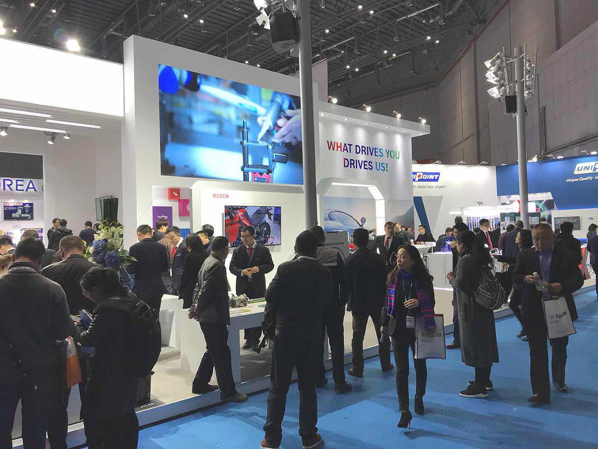 ERCAdditiv's tweet image. ERC Additiv GmbH at #AutomechanikaShanghai! Impressions from Automechanika 2017 Shanghai #fueladditive, #oiladditive, #diesel, #petrol, #systemcleaner, #mineralöl, #kraftstoffe, #erdöl, #automotive, #aftermarket