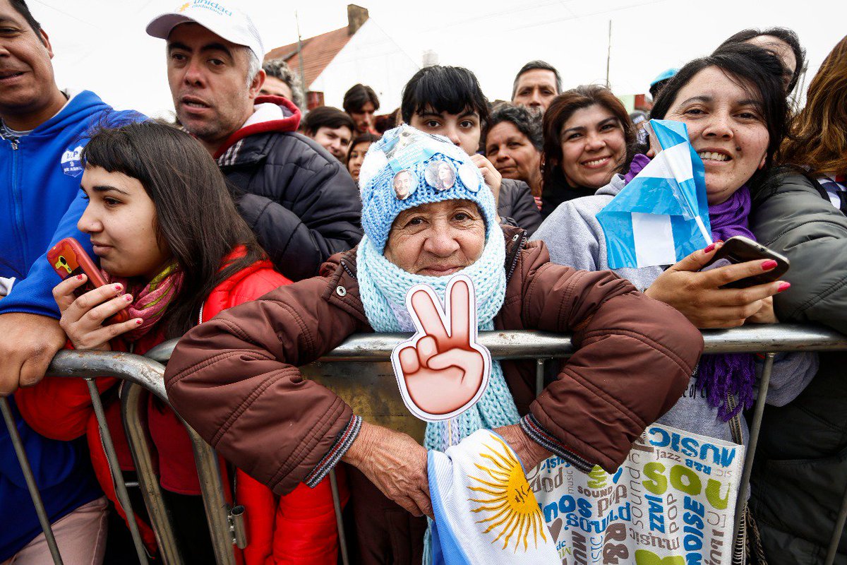 Una campaña electoral y su arena de conflicto laroscacompol.com/2017/11/07/una…