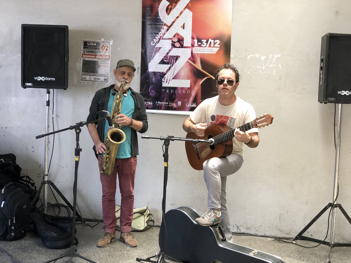 PrefCanoas's tweet photo. A 7ª edição do #CanoasJazz já começou na Estação Canoas/La Salle! 😀 https://t.co/6hHWOe6ZsE