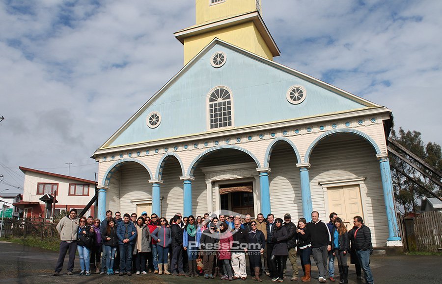 PressComChile's tweet photo. PressCom organiza cada año el #AnidaExplorer, encuentro de negocios de nuestro cliente Anida con sus partners.  Este año, la actividad se realizó en Chiloé. #PressComChile #periodistas #PR #eventosPressCom #Communications #PR https://t.co/EZrqhgzuGG