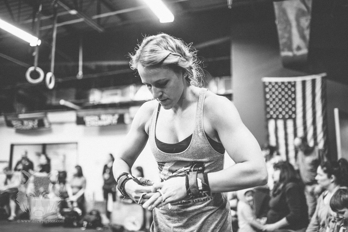 CrossFitFringe's tweet photo. A little #FBF to #16point3 and this phenomenal woman. We're going to miss you, but know you're off to do amazing things with your new job! https://t.co/ogNqA4Hhmt