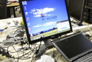 JPBICHARD's tweet image. Chez #ecodair recycler c&apos;est aider lnkd.in/gUZgXxg #handicap #noel #associations #solidaires #reconditionnement #occasions